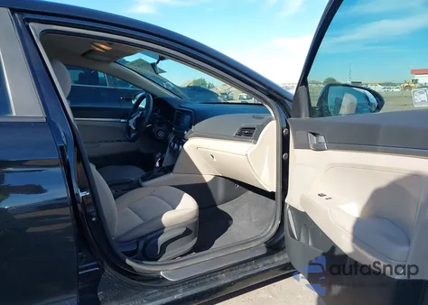 2019 Hyundai Elantra Se z USA, uszkodzony, nr VIN KMHD74LF8KU842869